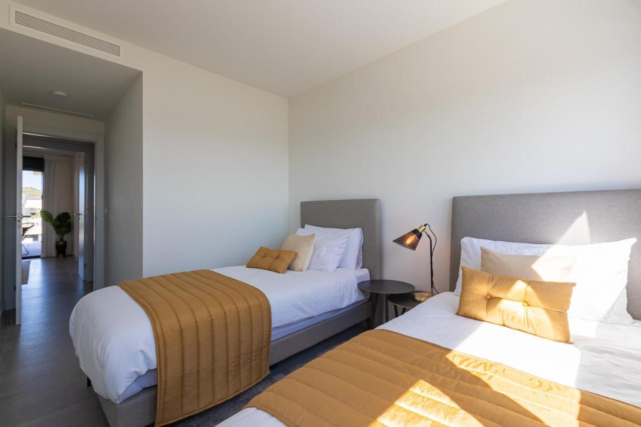 The Golden Oasis Penthouse Διαμέρισμα Εστεπόνα Εξωτερικό φωτογραφία