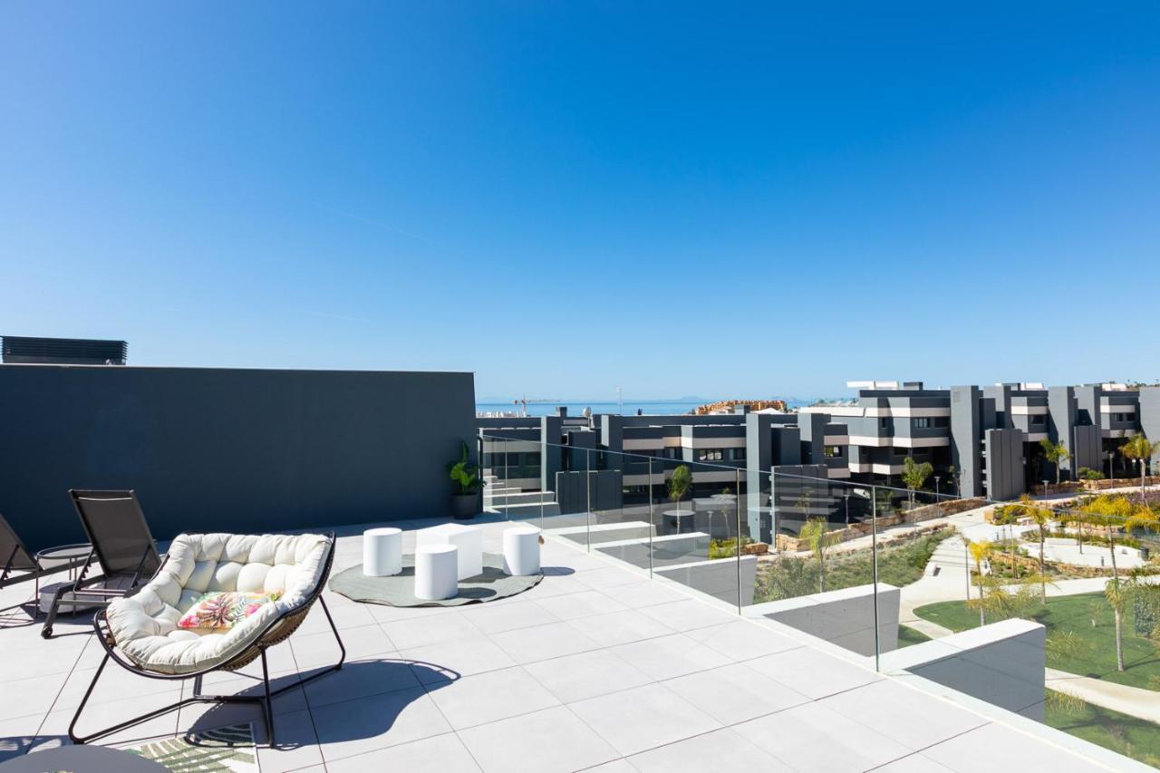 The Golden Oasis Penthouse Διαμέρισμα Εστεπόνα Εξωτερικό φωτογραφία
