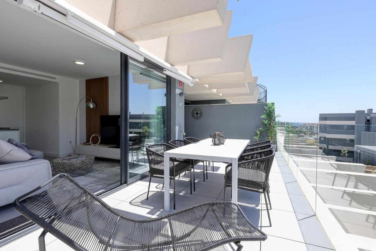 The Golden Oasis Penthouse Διαμέρισμα Εστεπόνα Εξωτερικό φωτογραφία