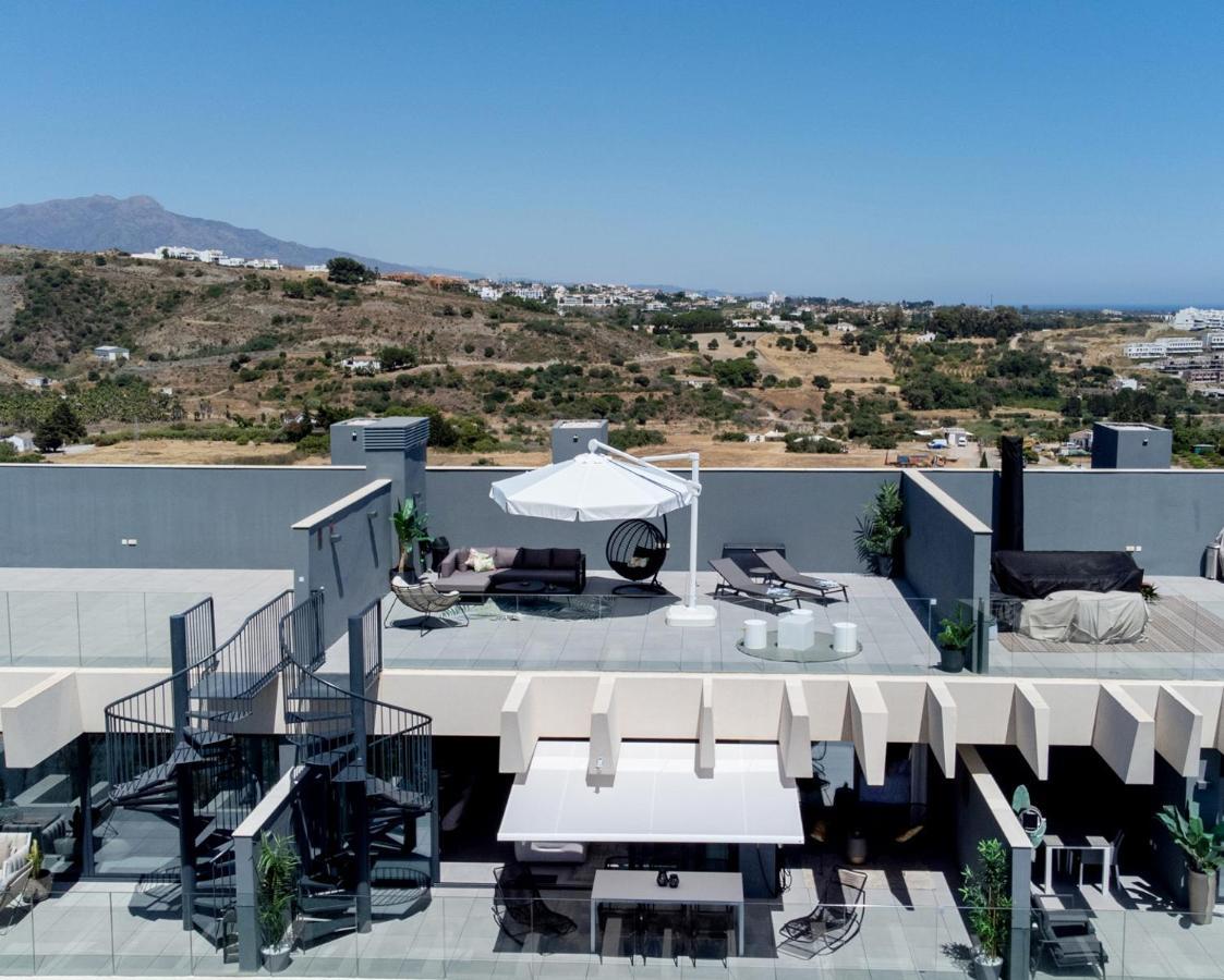 The Golden Oasis Penthouse Διαμέρισμα Εστεπόνα Εξωτερικό φωτογραφία