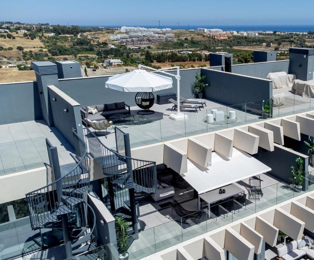 The Golden Oasis Penthouse Διαμέρισμα Εστεπόνα Εξωτερικό φωτογραφία