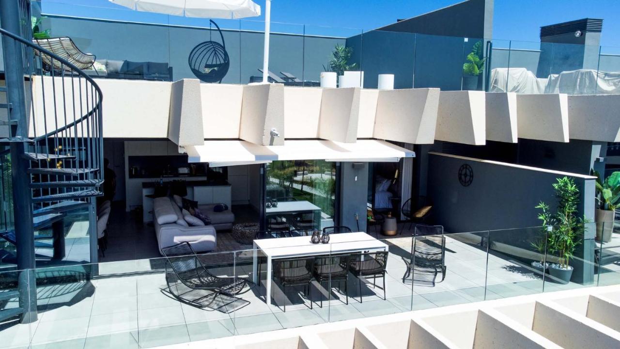 The Golden Oasis Penthouse Διαμέρισμα Εστεπόνα Εξωτερικό φωτογραφία
